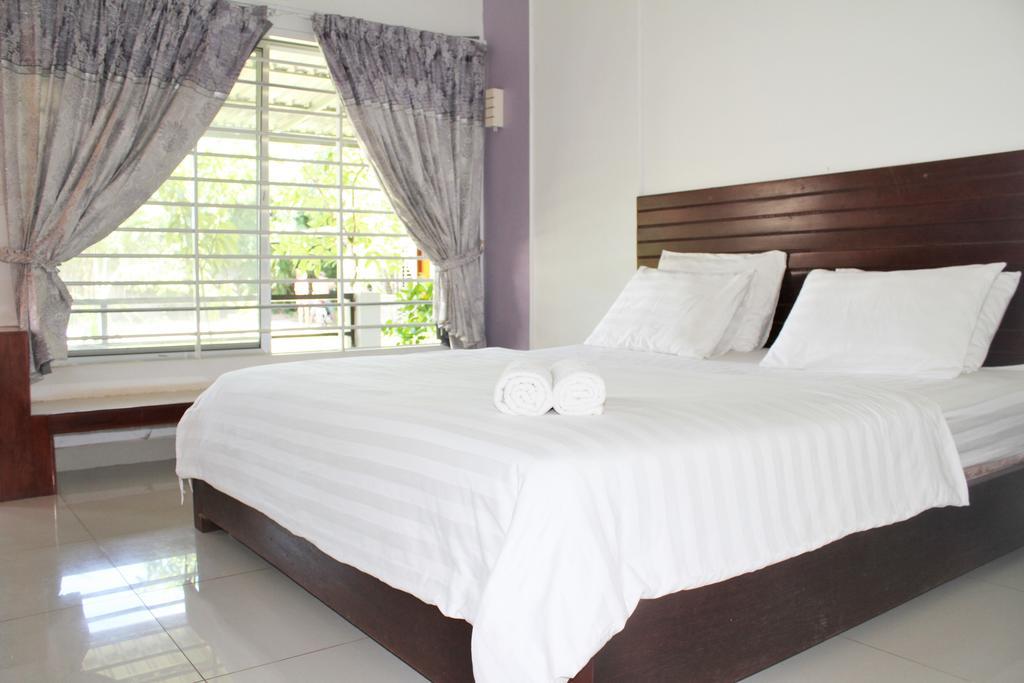 My Parents Guesthouse Kampot Buitenkant foto